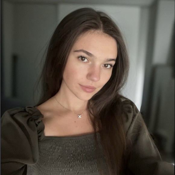 anjie_pav